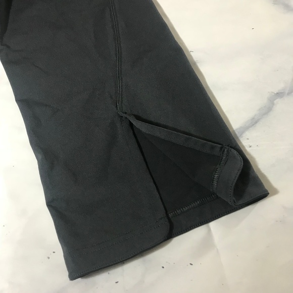 Adidas Grey & Coral Pink Loose Fit Workout Capris - Picture 8 of 9